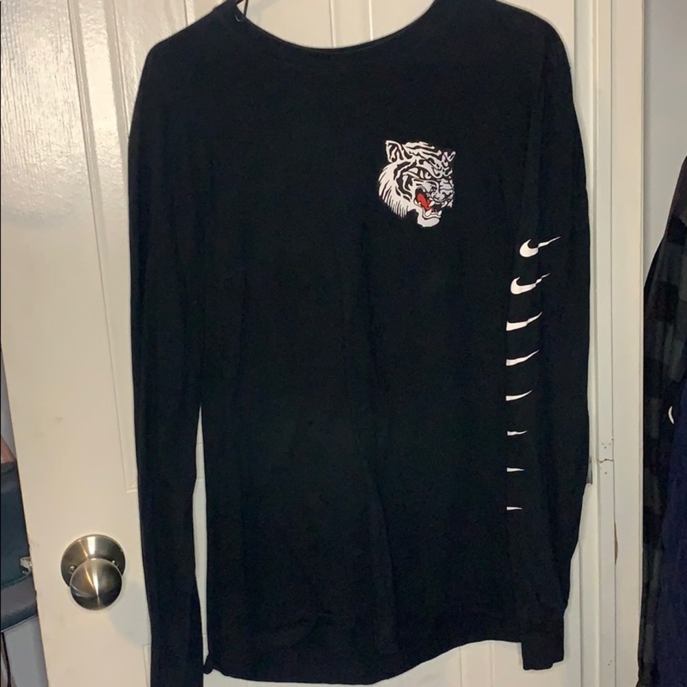 Nike men’s long sleeve